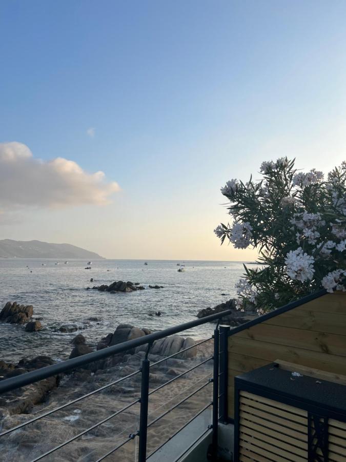 Apartment Pieds Dans L'eau, Tiuccia, 2-4 Pers *